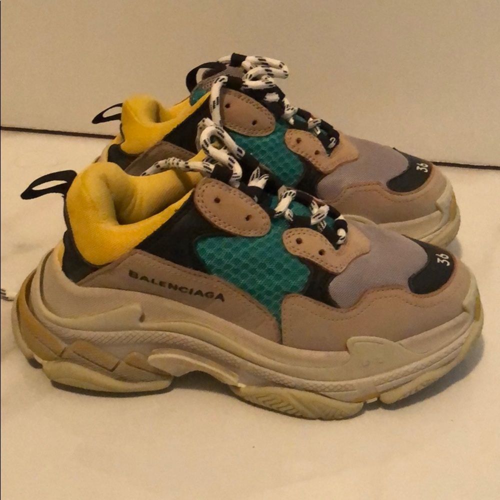 Balenciaga Sneakers - Picture 1 of 3